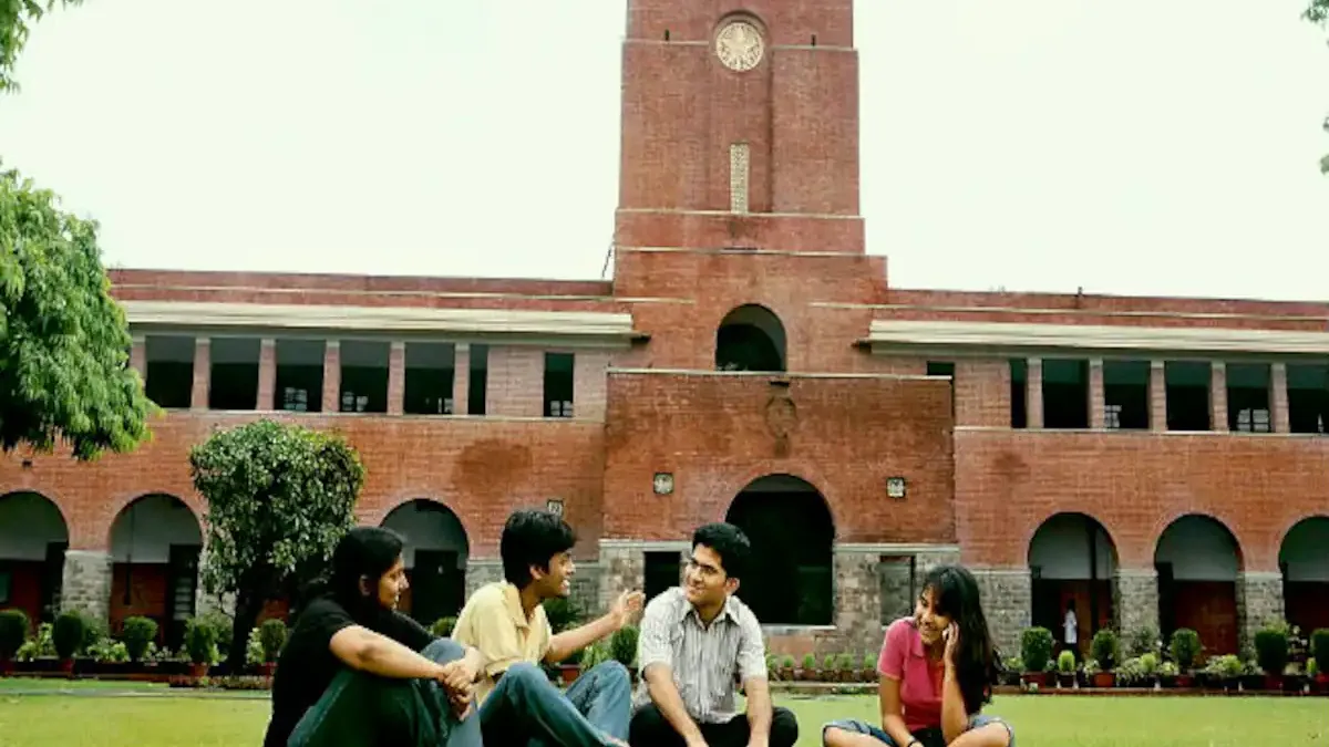 Delhi University students outside a campus building during placement season