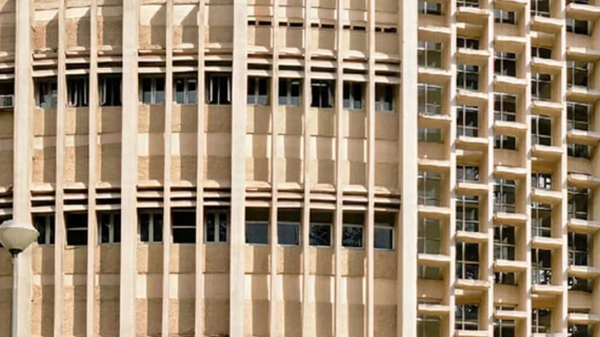 IIT Bombay academic building, the institute chosen by 183 of the top 500 JEE Advanced 2026 rankers